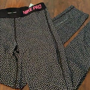 Nike Pro leggings